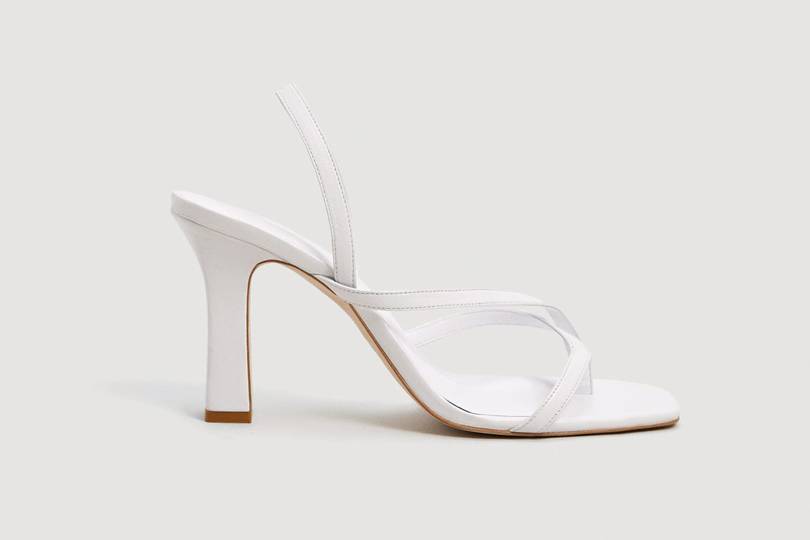 the white sandals that are going to have this summer trends going crazy